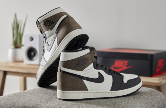 Air Jordan 1 "Dark Mocha"