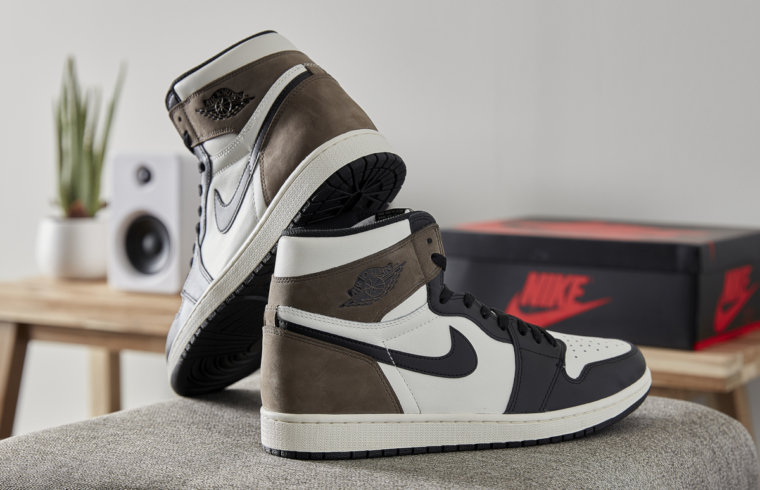 Air Jordan 1 "Dark Mocha"